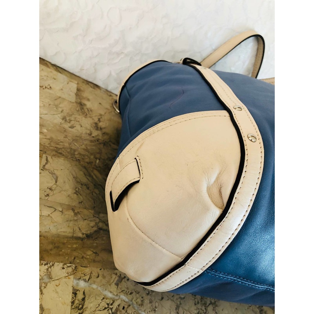Coach Blue and Cream Signature Tote - Picture 8 of 10